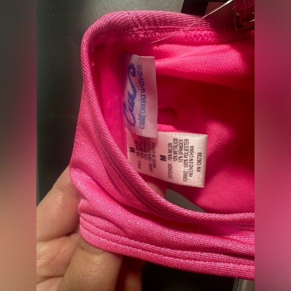 NWT California Waves Juniors' Women's Pink Metallic Shine Bandeau Bikini Top - Picture 2 of 9